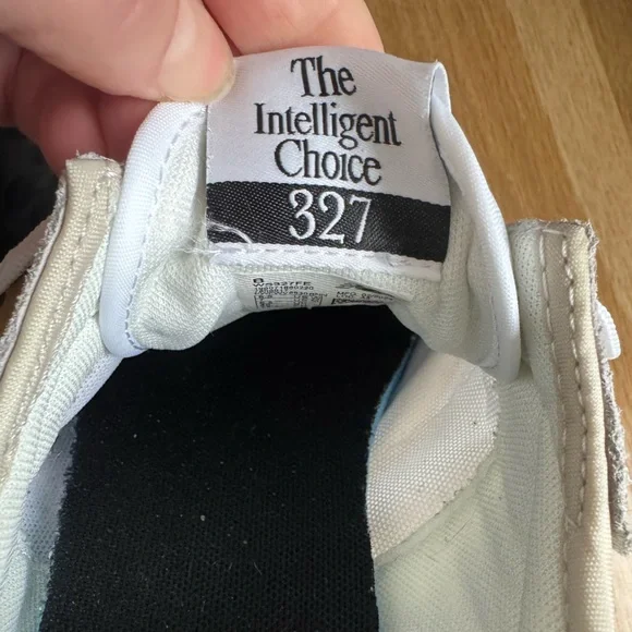 New Balance 327 Sea salt with nb 103 white and black Women’s Sz 8 VGC - Picture 10 of 11